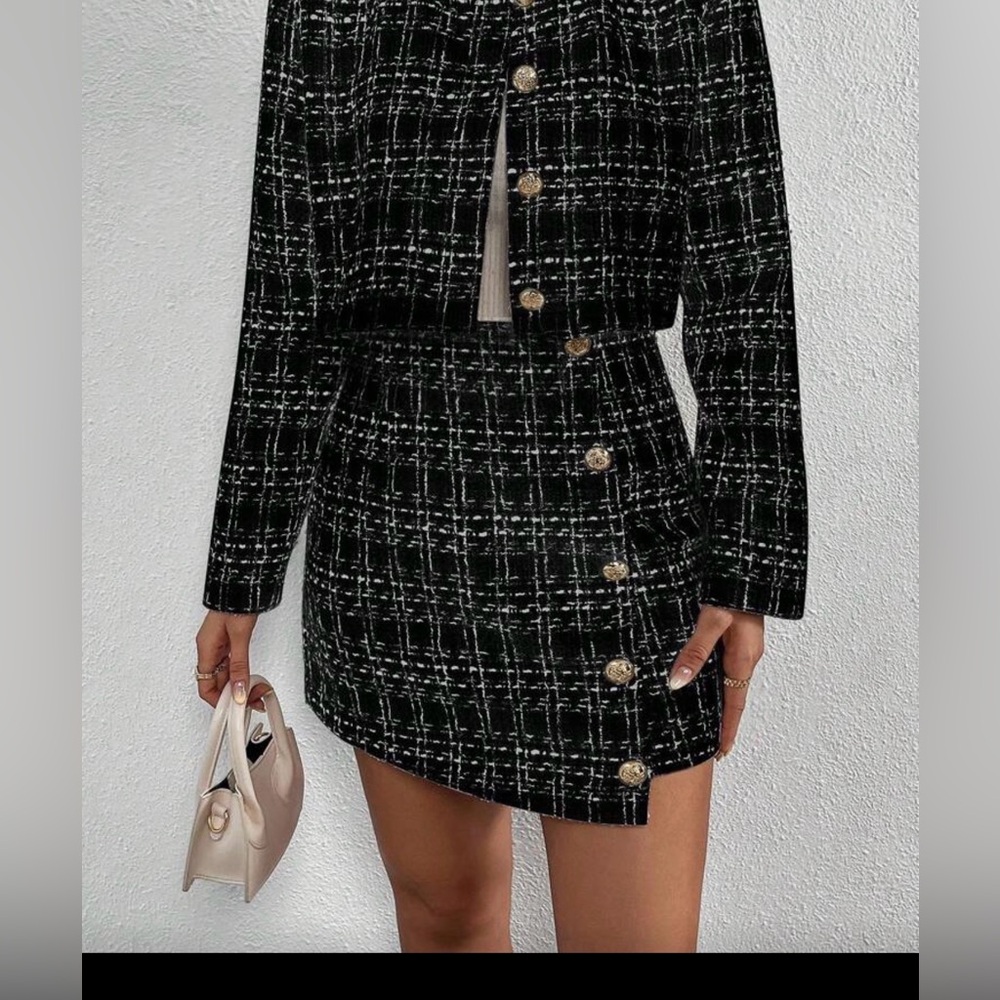 NWT Chic Black Tweed Skirt large